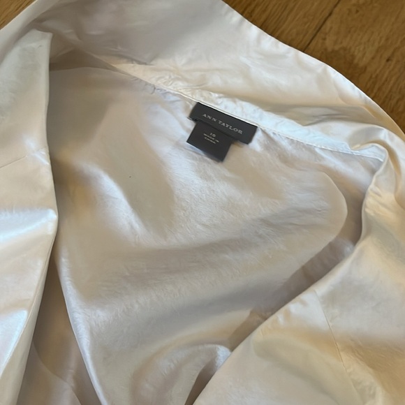 Ann Taylor silky blouse / blazer - Picture 2 of 3